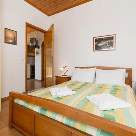 Villa Dolphin 1 *